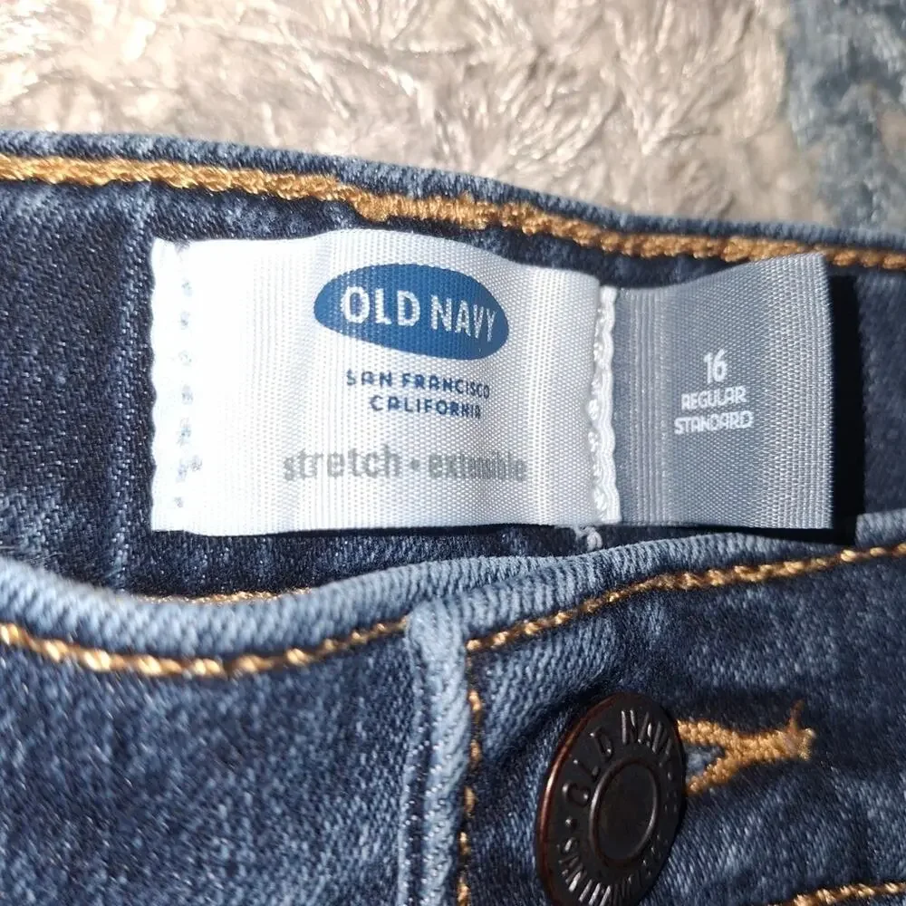 Old Navy Stretch Bermuda Shorts Set of 2 || GUC